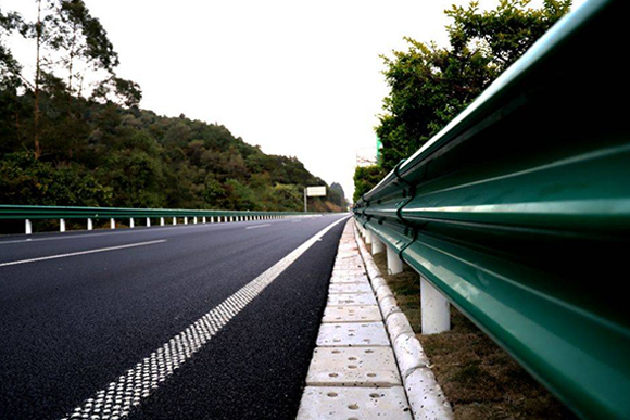内江高速公路护栏的常用类型